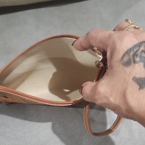 MCM Cognac Wristlet with Black Logo - Picture 6 of 6